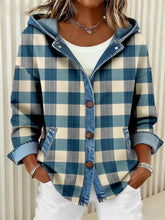 Damen-Patchwork-Kunst mit Kapuzen-Strickjacke mit blauem Karo muster